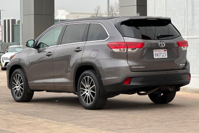 2017 Toyota Highlander SE