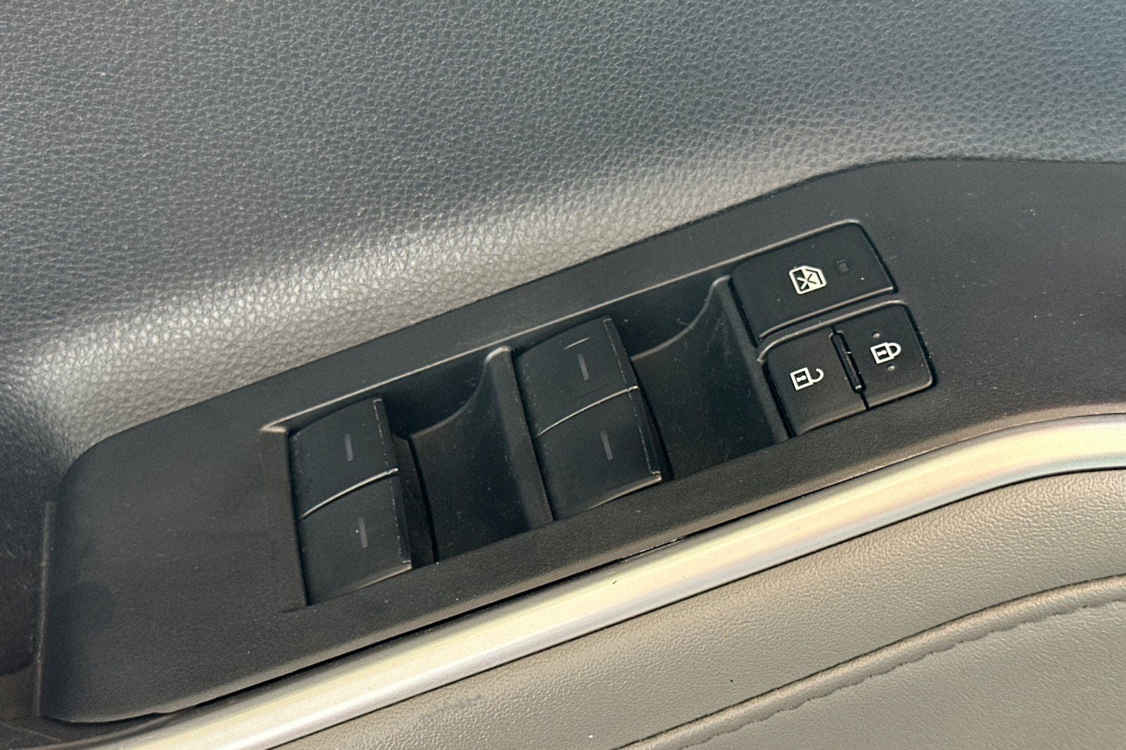 2024 Toyota Highlander Hybrid XLE