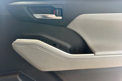 2024 Toyota Highlander Hybrid XLE