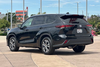 2024 Toyota Highlander Hybrid XLE