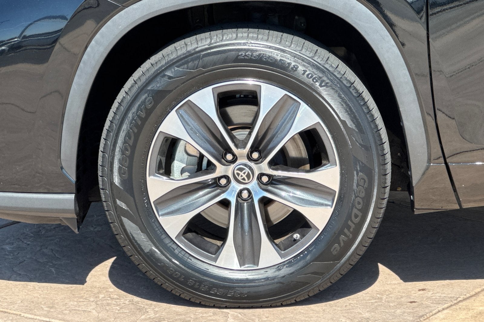 2023 Toyota Highlander Hybrid XLE