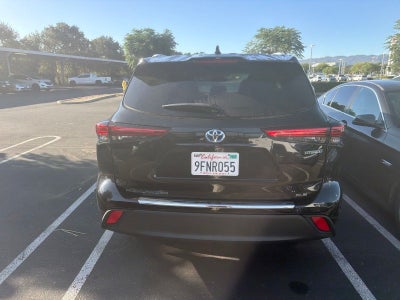 2023 Toyota Highlander Hybrid XLE