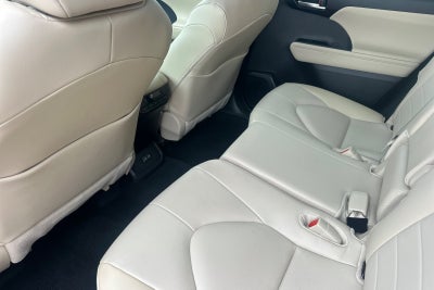 2025 Toyota Highlander Hybrid XLE