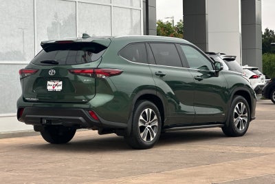 2025 Toyota Highlander Hybrid XLE