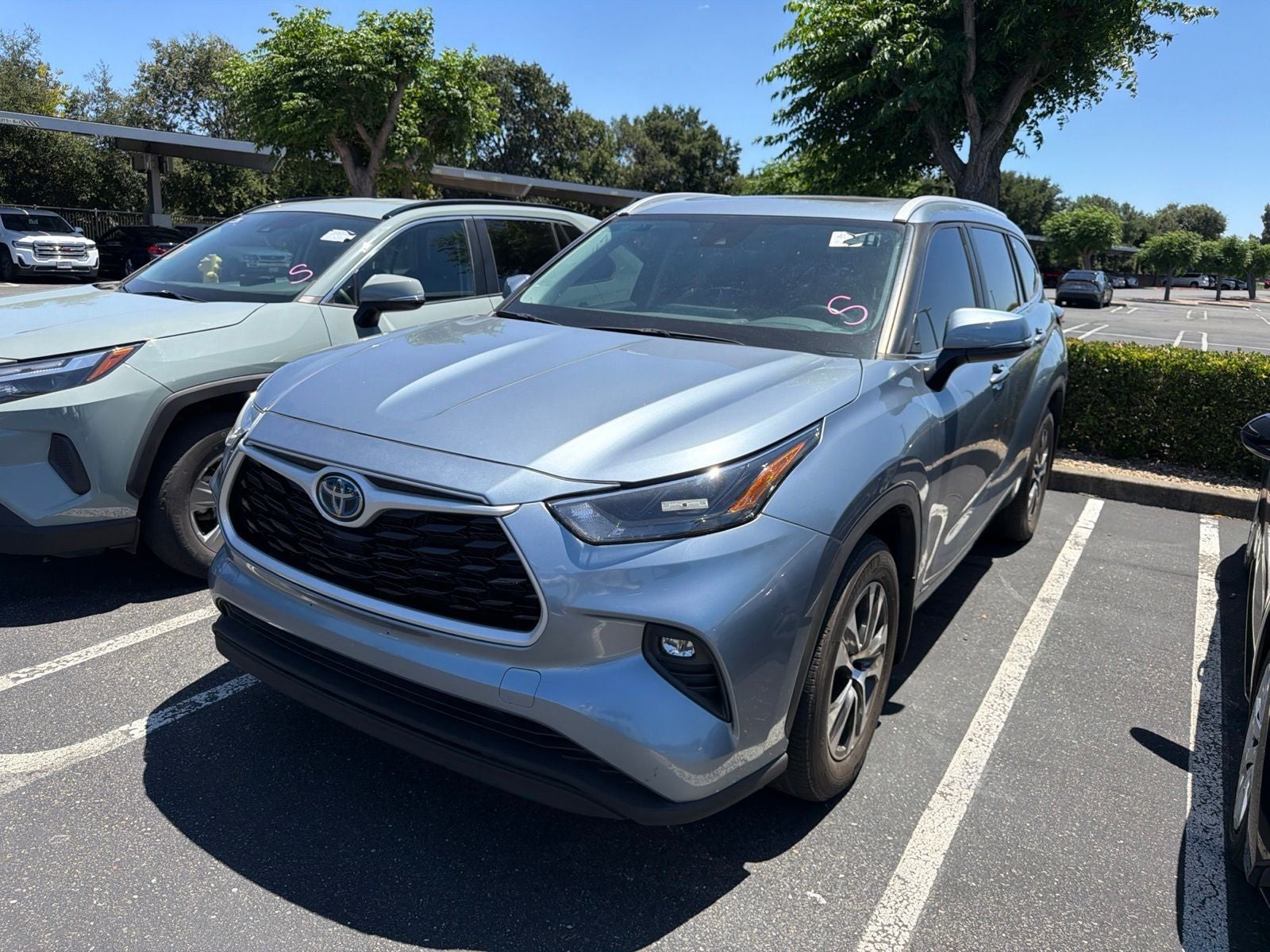 2023 Toyota Highlander Hybrid XLE