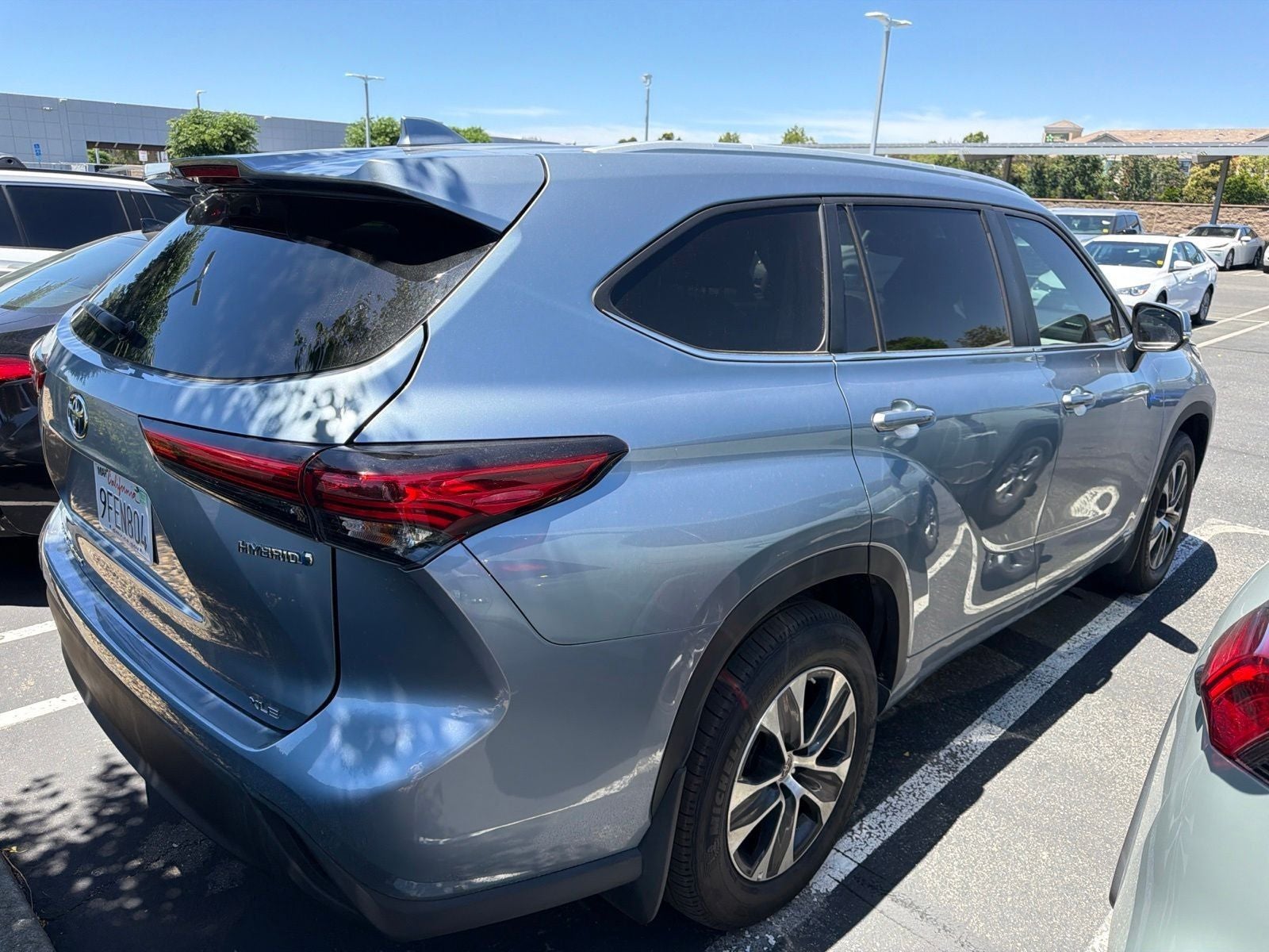 2023 Toyota Highlander Hybrid XLE
