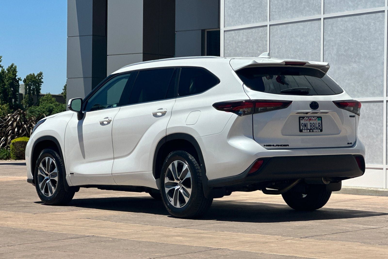 2024 Toyota Highlander Hybrid XLE