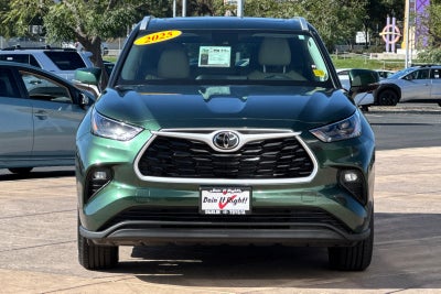2025 Toyota Highlander Hybrid XLE