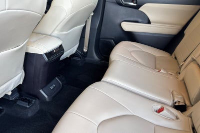 2025 Toyota Highlander Hybrid XLE