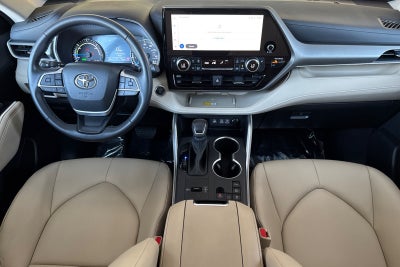 2025 Toyota Highlander Hybrid XLE