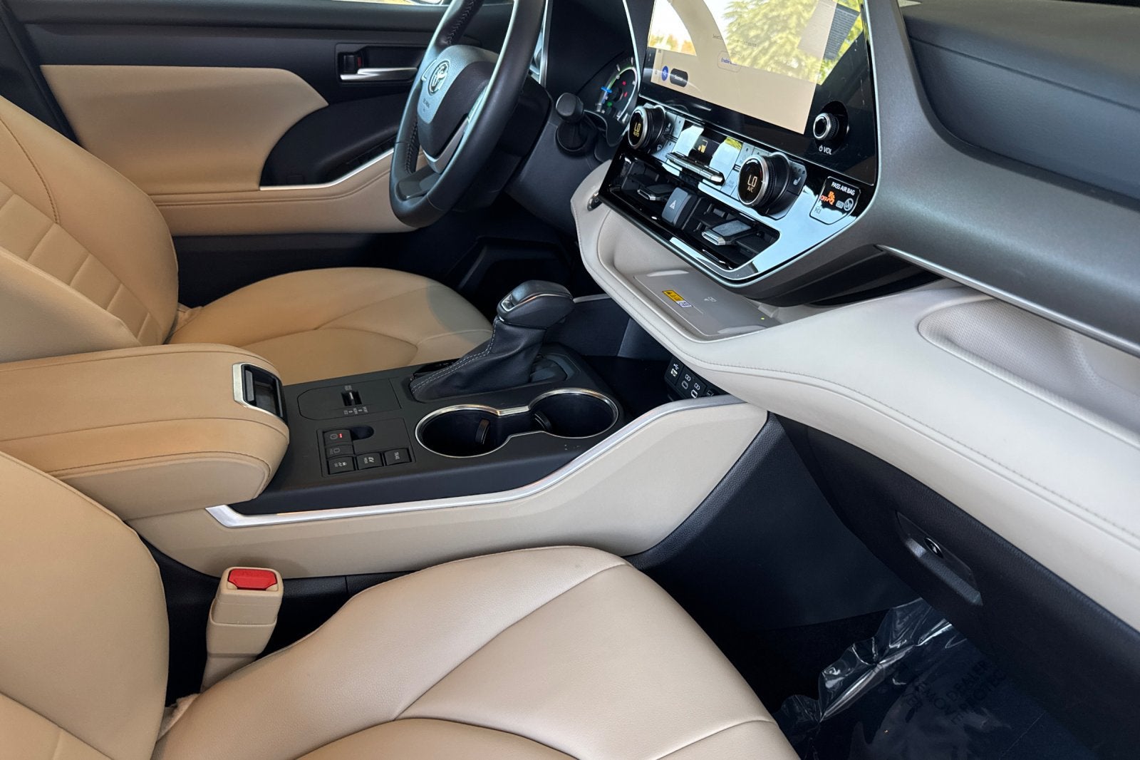 2025 Toyota Highlander Hybrid XLE