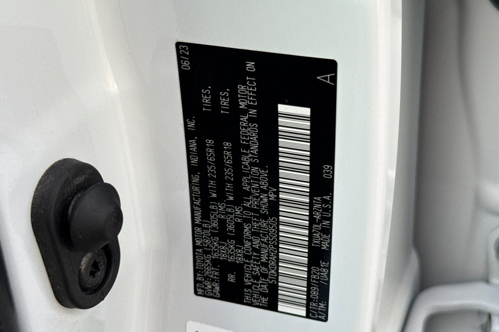 2023 Toyota Highlander LE