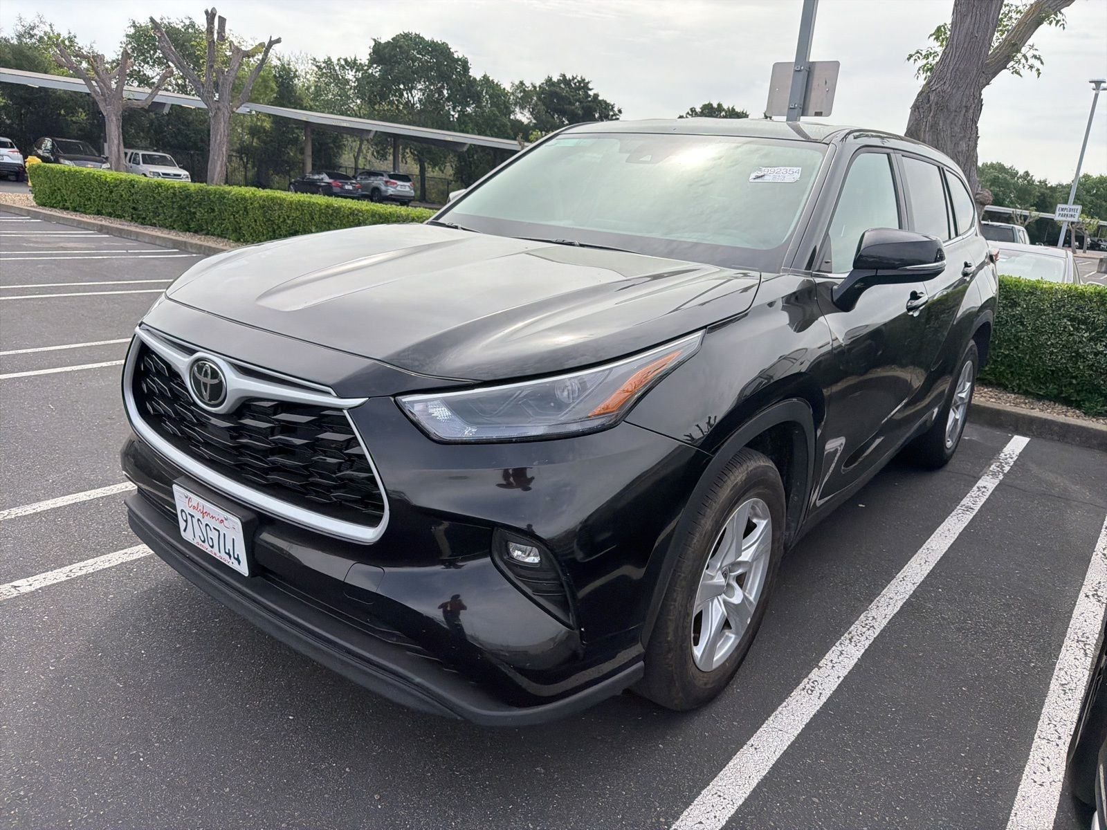 2025 Toyota Highlander LE