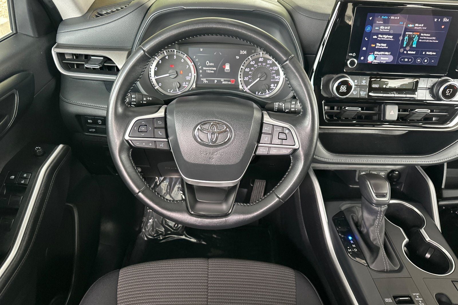 2025 Toyota Highlander LE