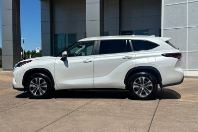 2026 Toyota Highlander XLE