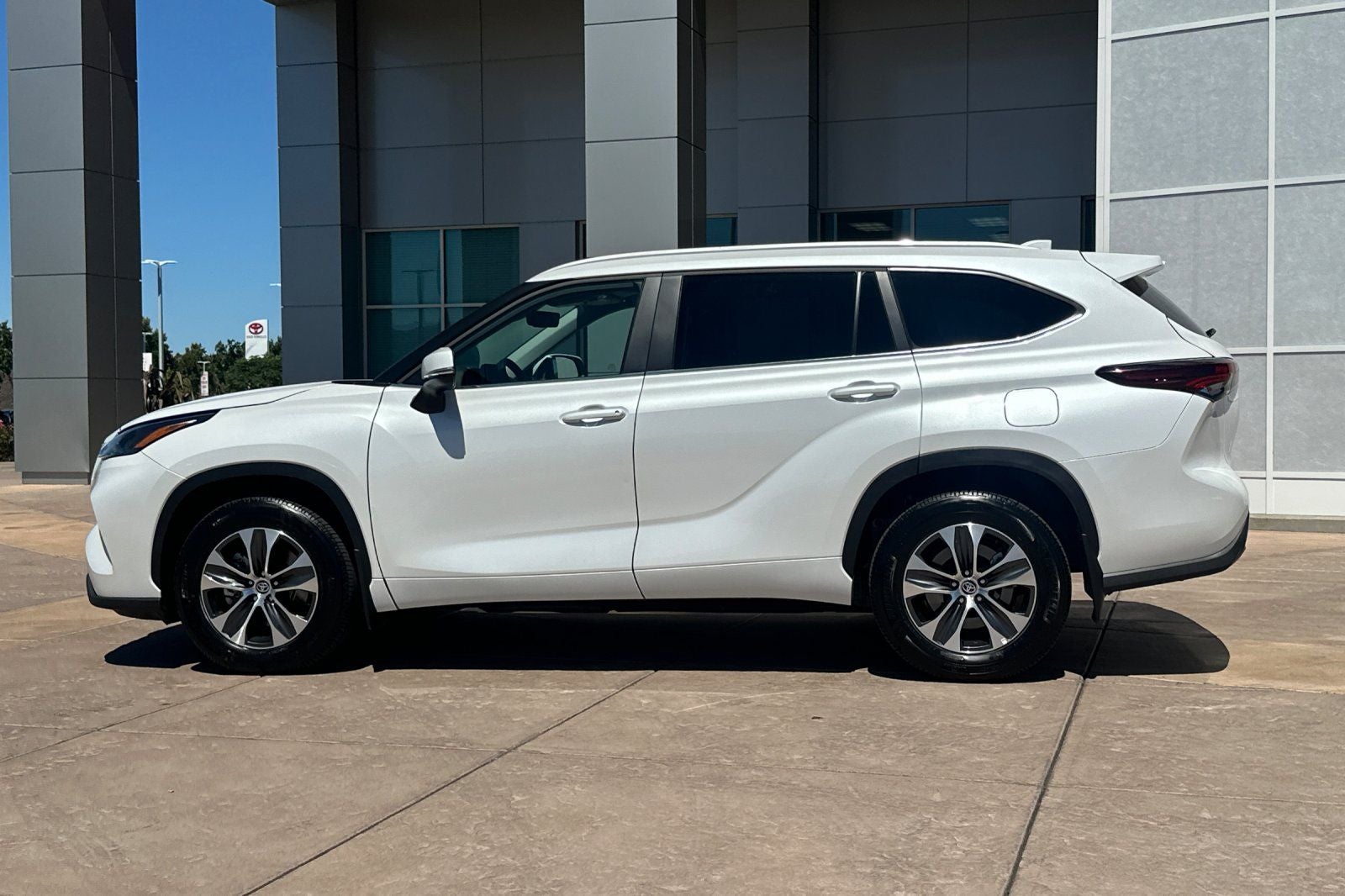 2026 Toyota Highlander XLE