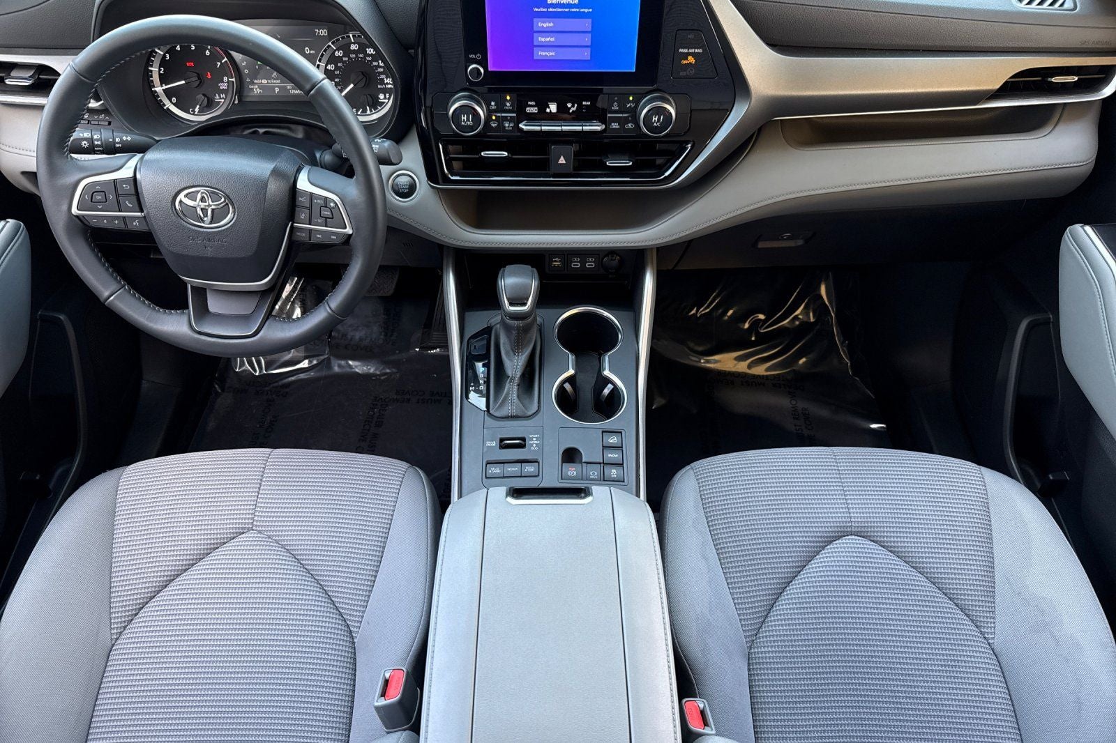 2024 Toyota Highlander LE