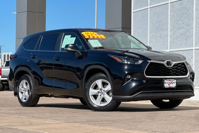 2024 Toyota Highlander LE
