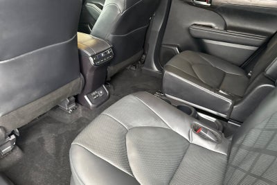 2024 Toyota Highlander Platinum