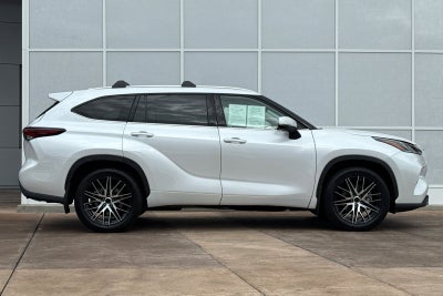 2024 Toyota Highlander Platinum