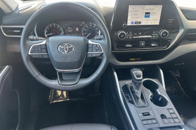 2025 Toyota Highlander XLE