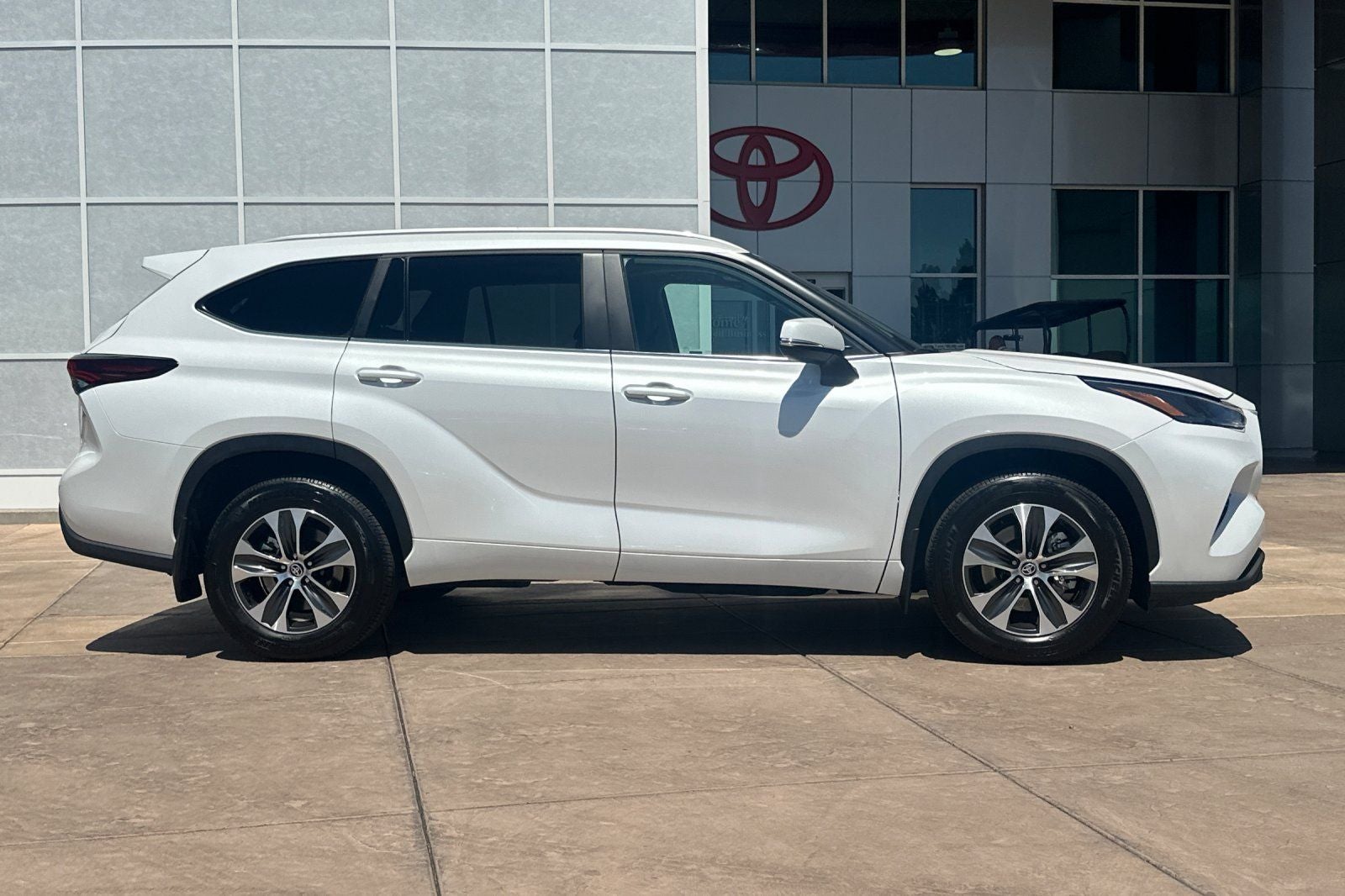 2025 Toyota Highlander XLE