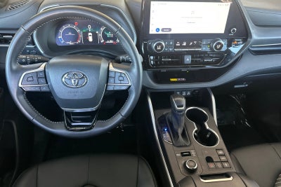 2025 Toyota Highlander XSE