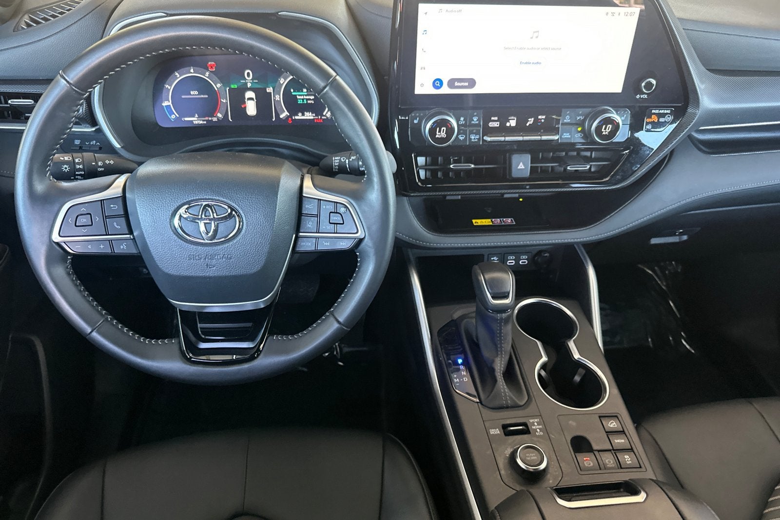 2025 Toyota Highlander XSE
