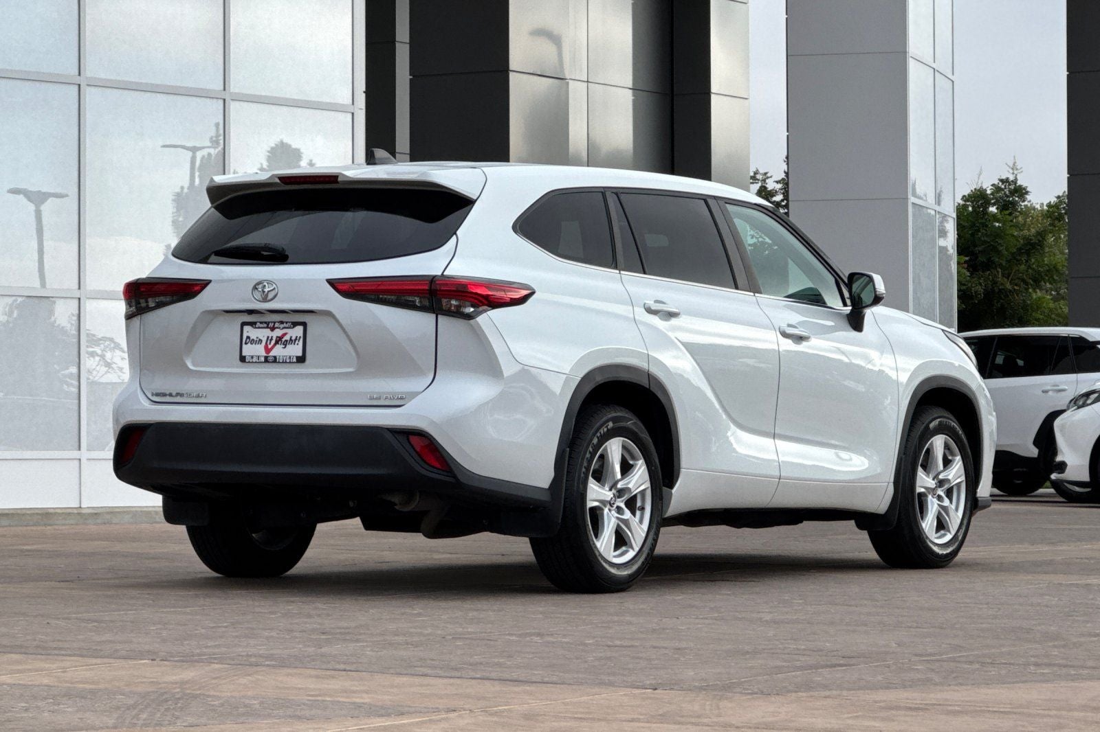 2023 Toyota Highlander LE