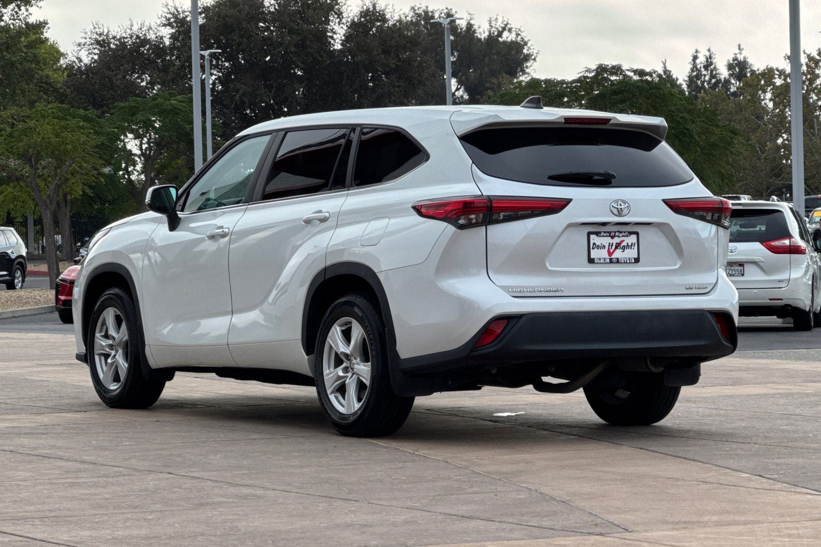 2023 Toyota Highlander LE
