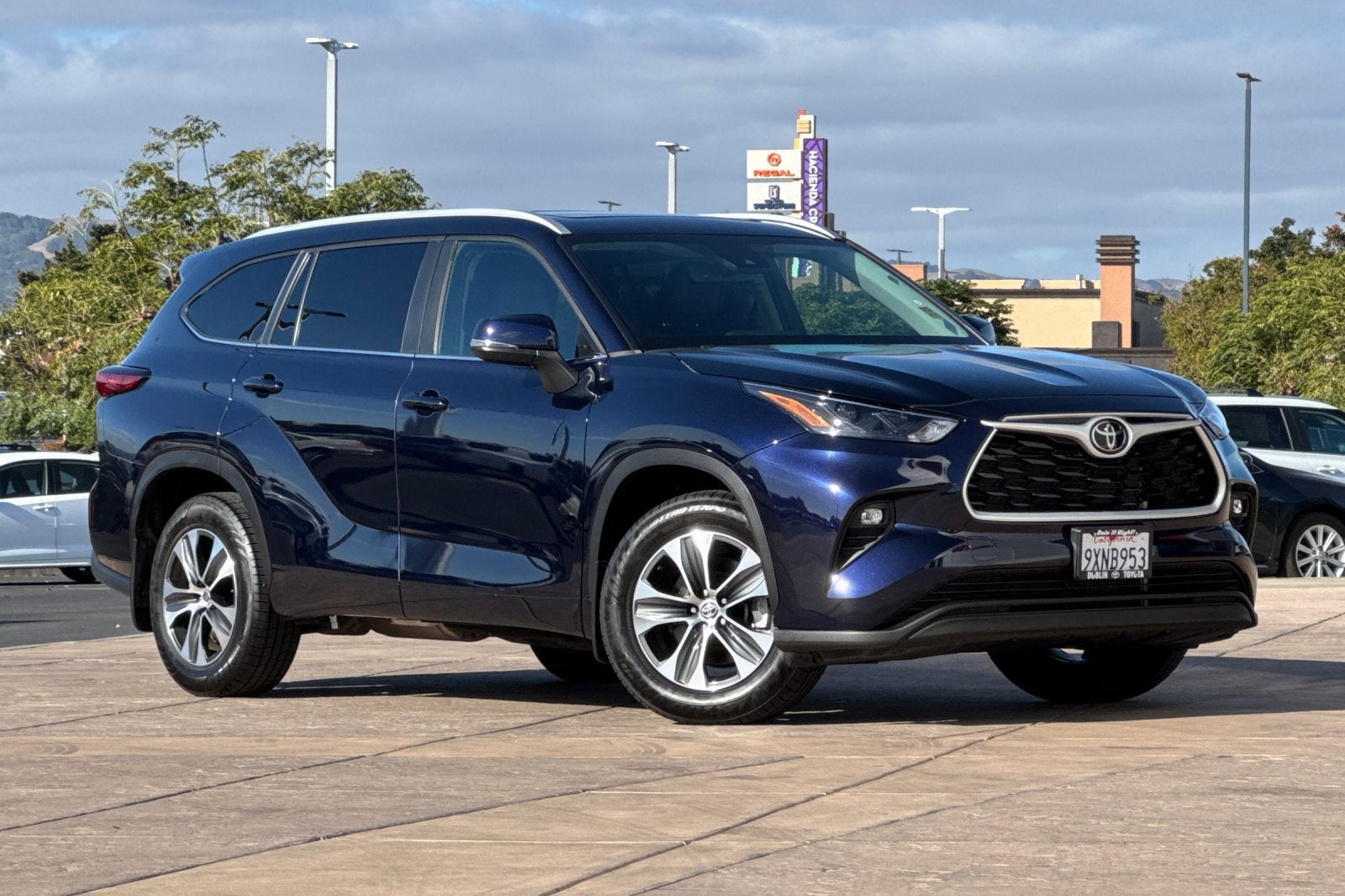 2023 Toyota Highlander XLE