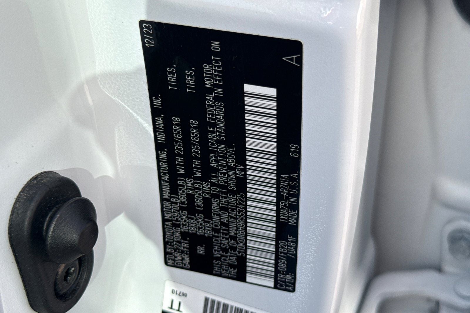 2024 Toyota Highlander LE