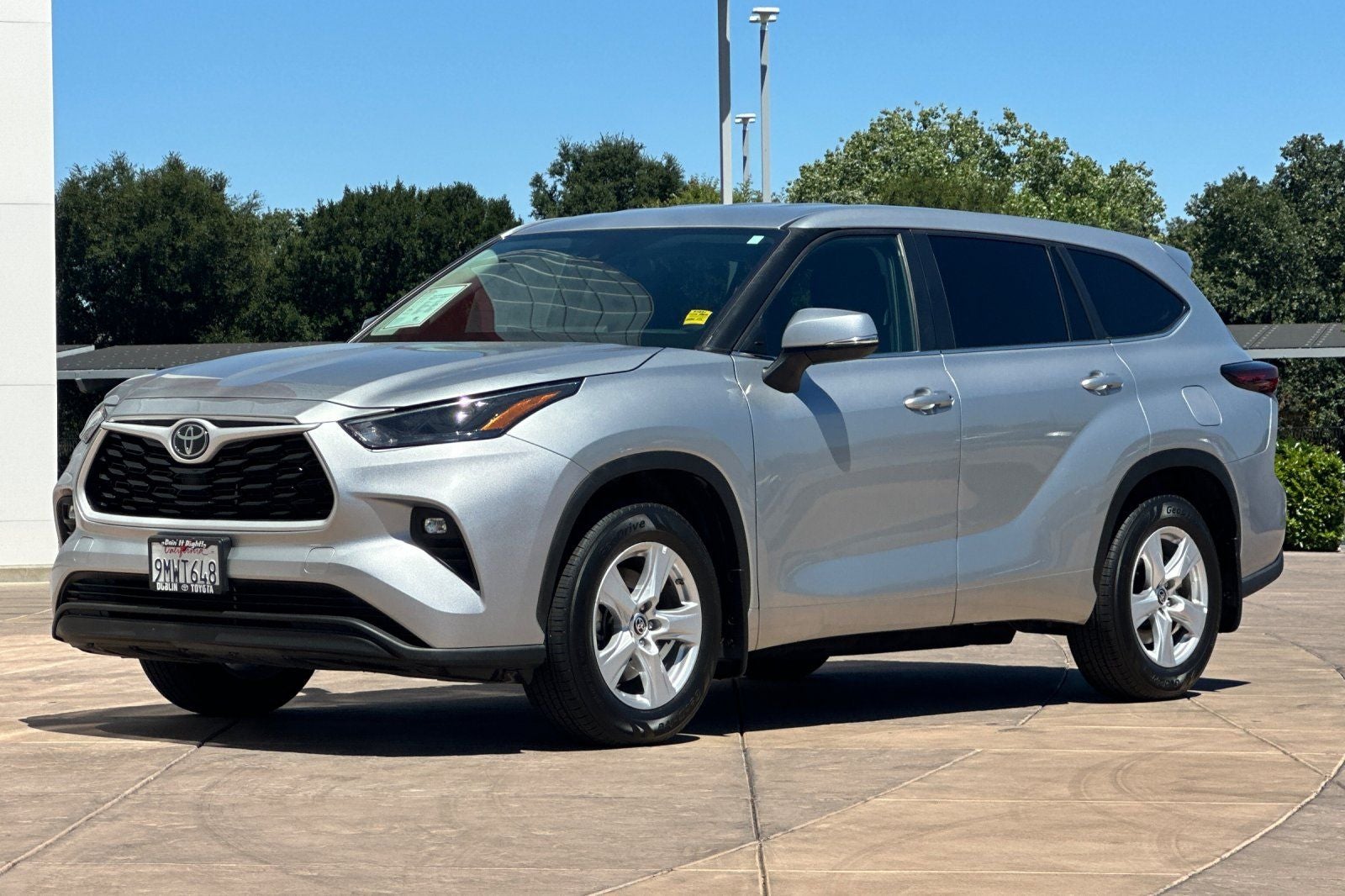 2024 Toyota Highlander LE
