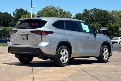 2024 Toyota Highlander LE