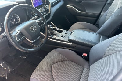 2025 Toyota Highlander LE