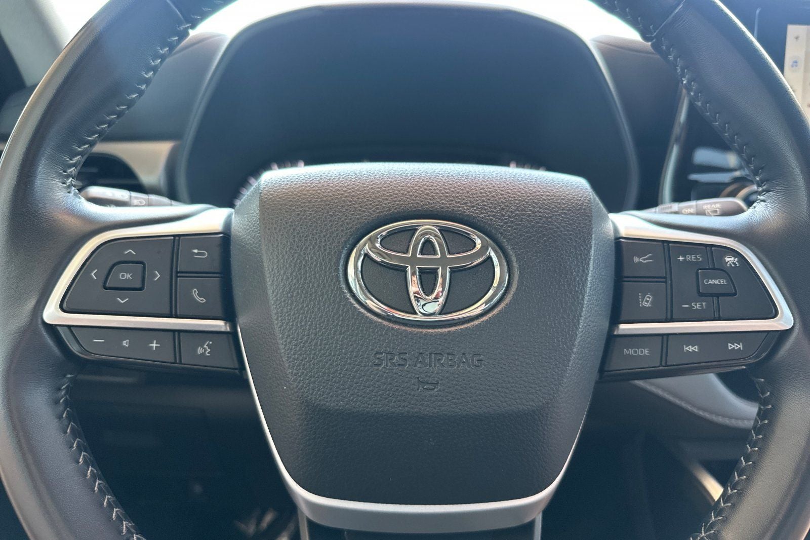 2025 Toyota Highlander LE
