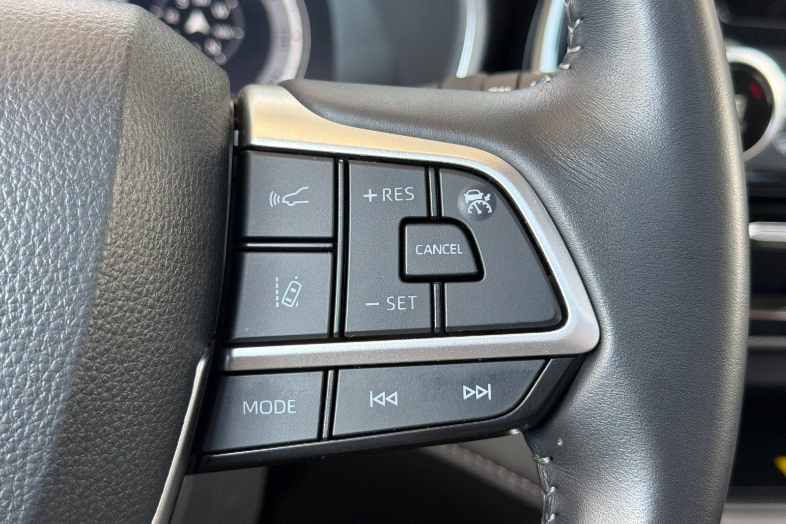 2025 Toyota Highlander XSE