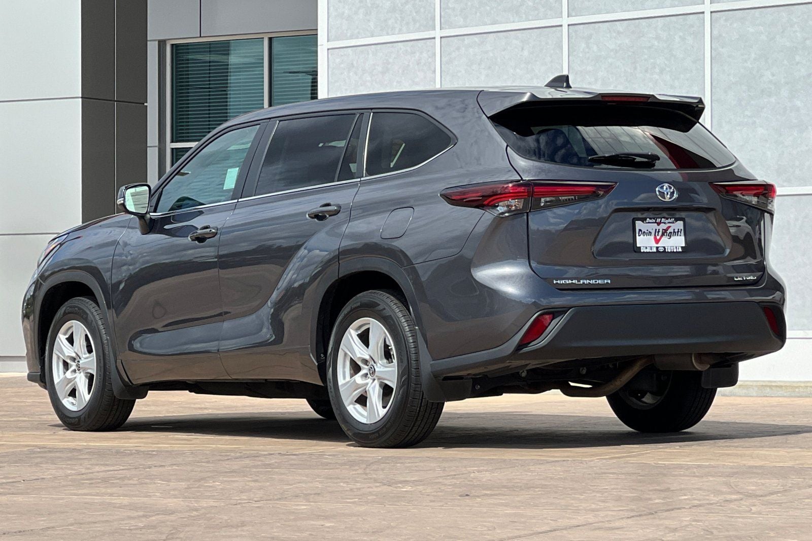 2024 Toyota Highlander LE