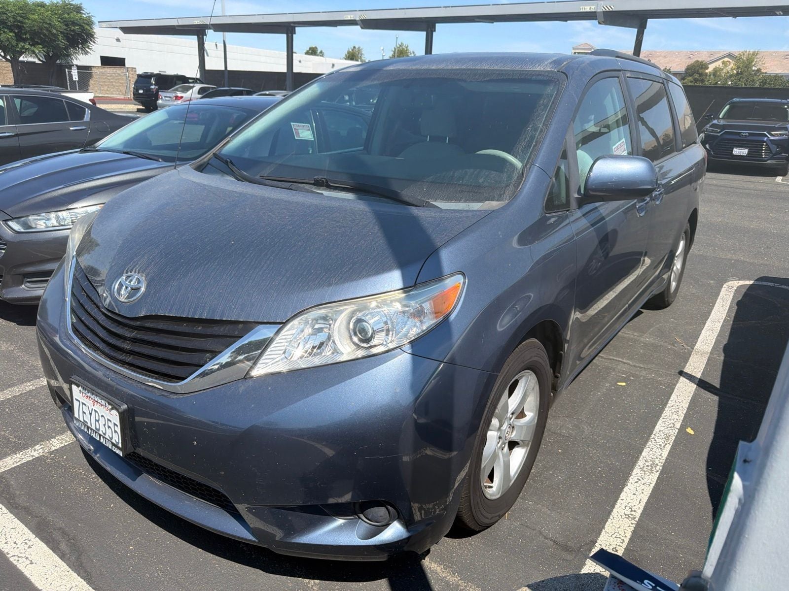 2014 Toyota Sienna LE 8 Passenger