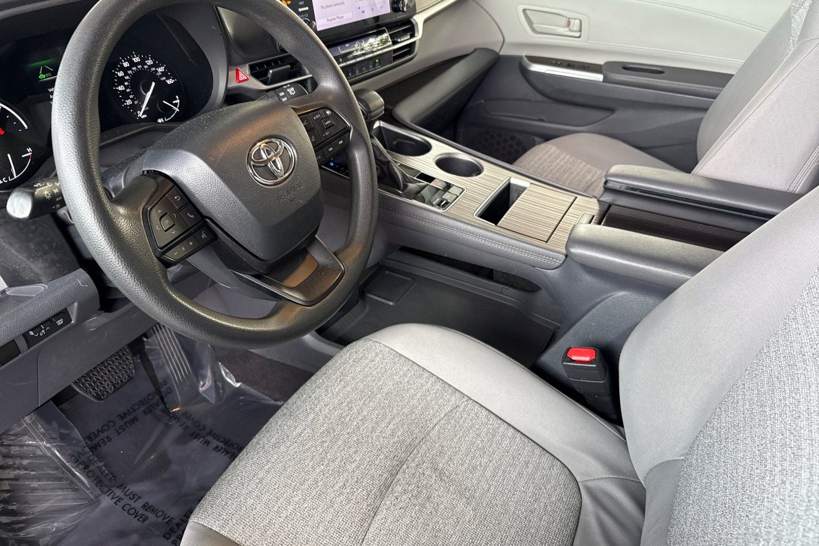 2023 Toyota Sienna LE 8 Passenger