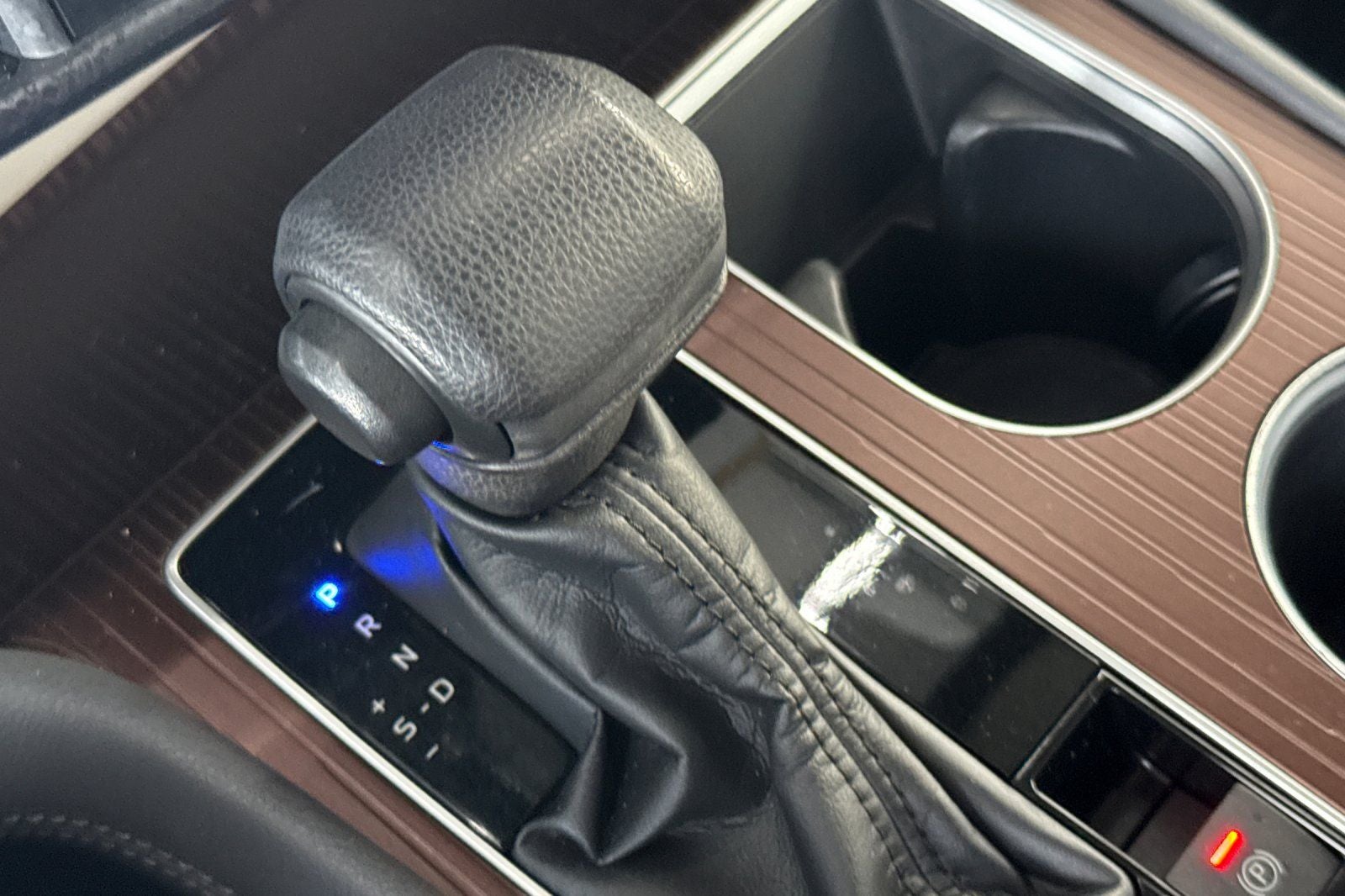 2023 Toyota Sienna LE 8 Passenger