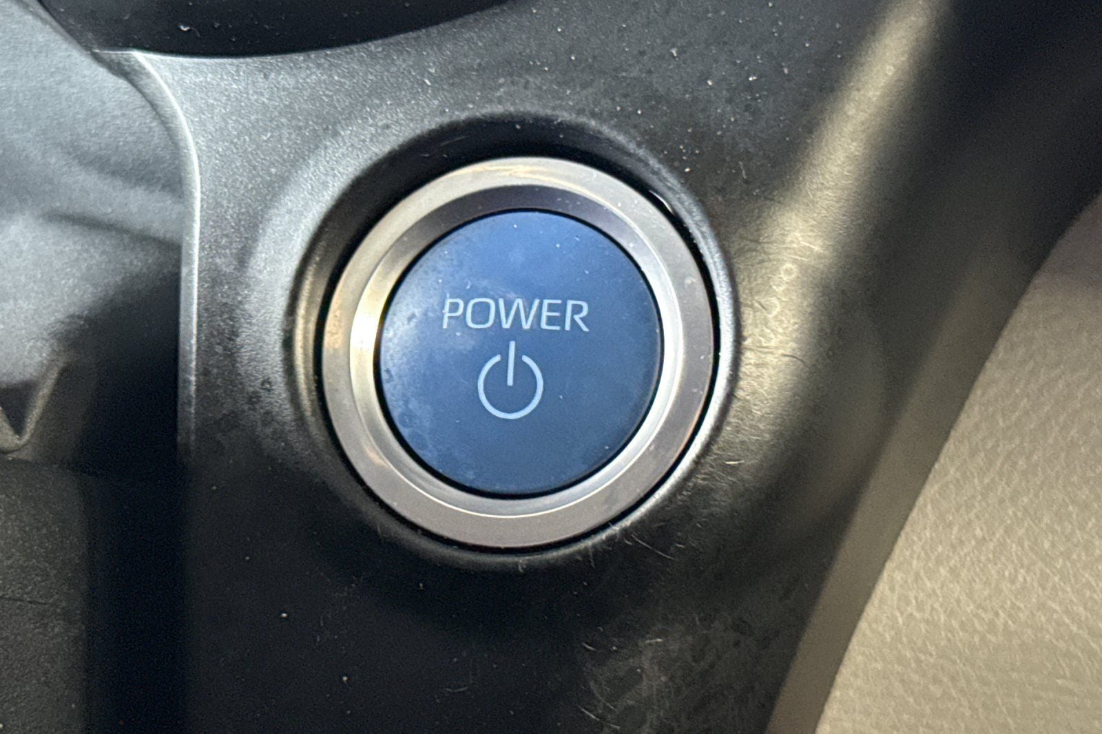 2023 Toyota Sienna LE 8 Passenger