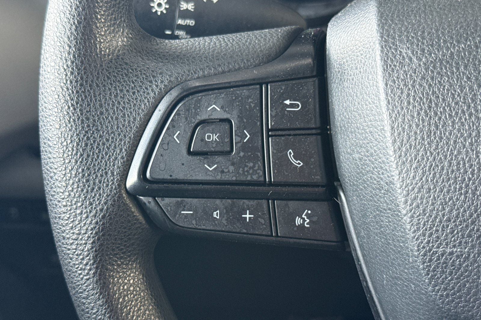 2023 Toyota Sienna LE 8 Passenger