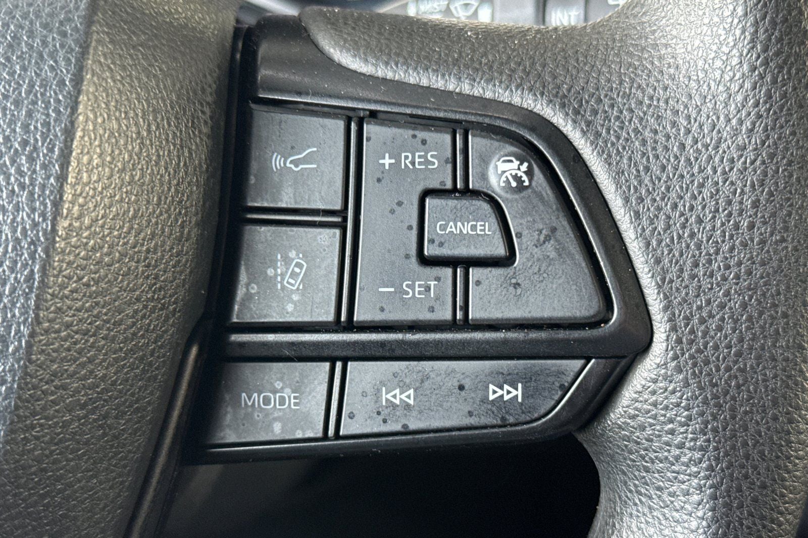2023 Toyota Sienna LE 8 Passenger