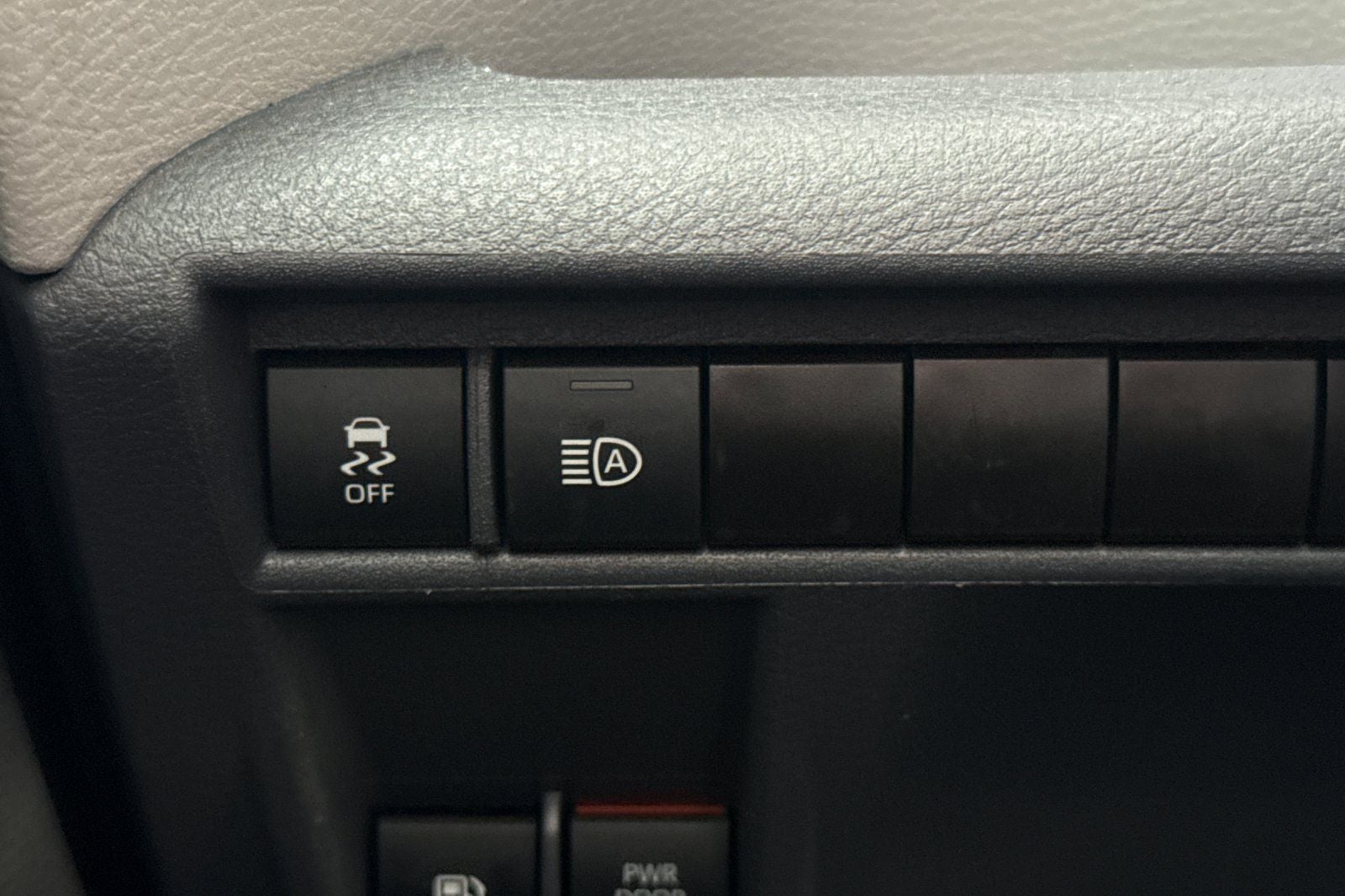 2023 Toyota Sienna LE 8 Passenger