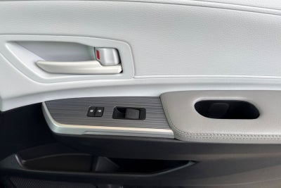 2025 Toyota Sienna LE 8 Passenger