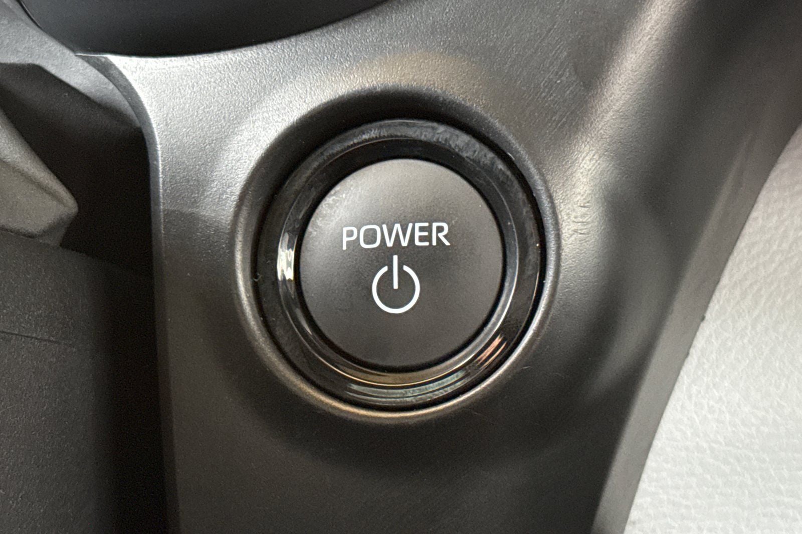 2025 Toyota Sienna LE 8 Passenger