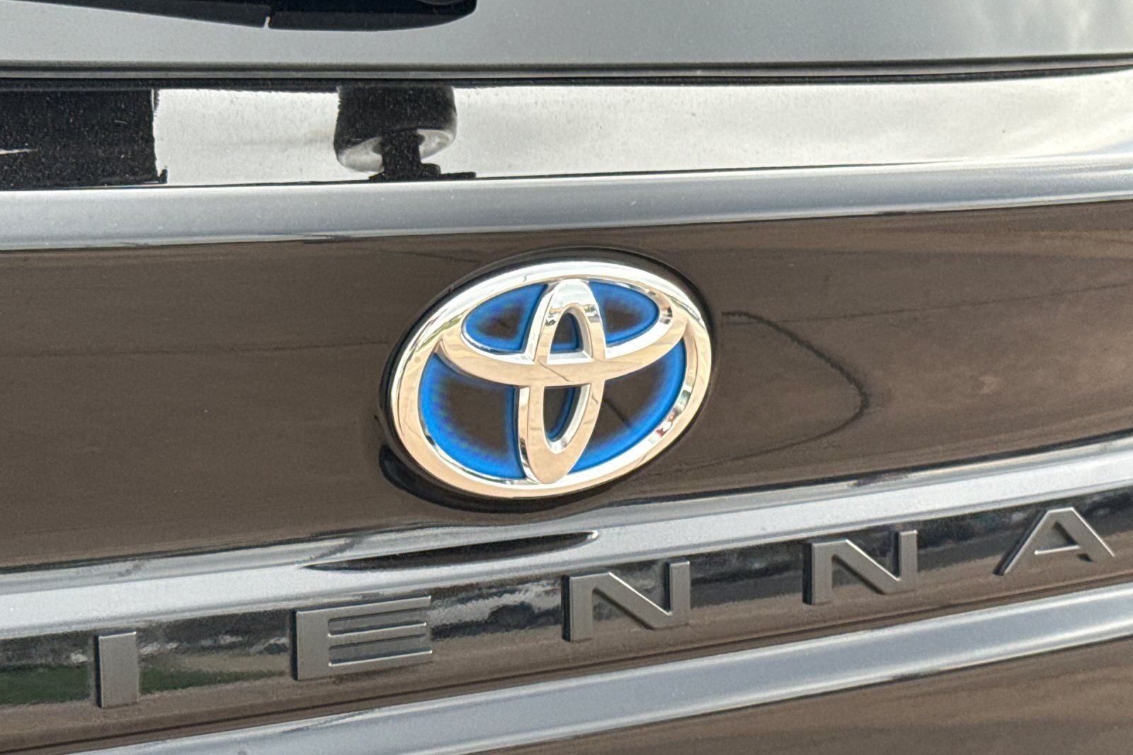 2025 Toyota Sienna LE 8 Passenger