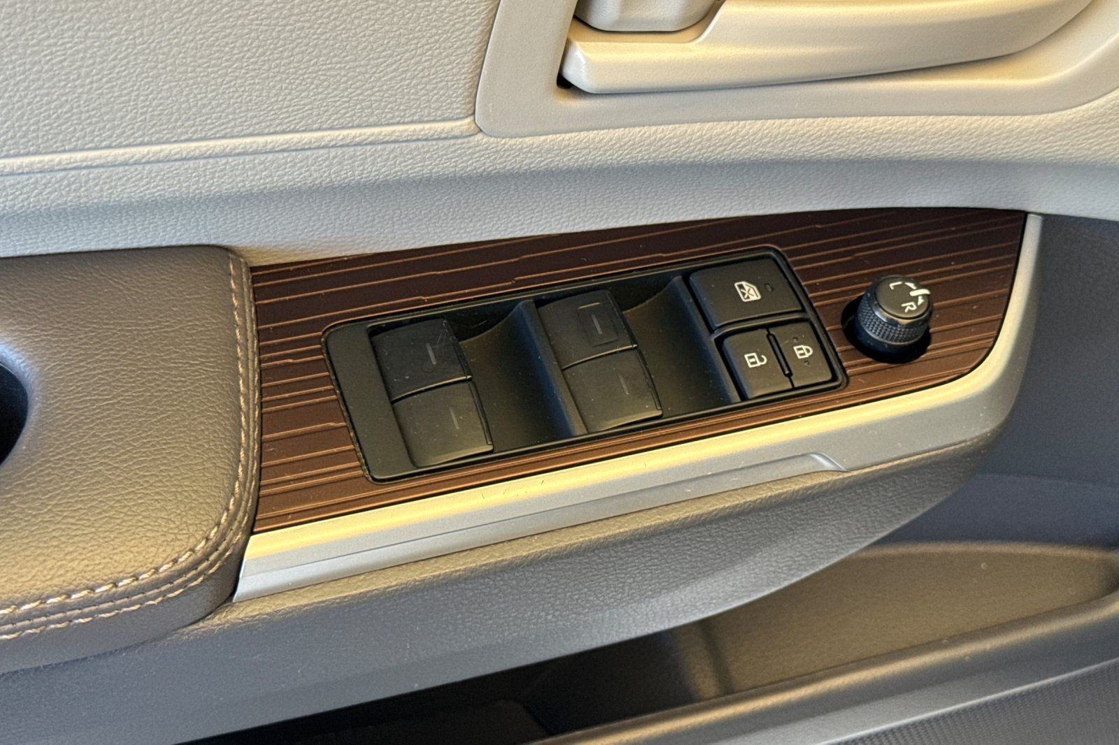 2024 Toyota Sienna LE 8 Passenger