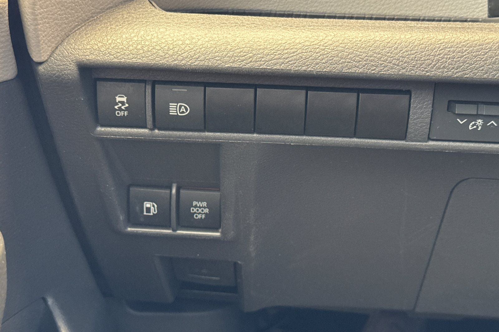 2024 Toyota Sienna LE 8 Passenger